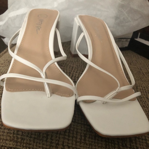 Nasty Gal Mule be back Strappy Block Heeled Mule White Size 7 - Picture 2 of 9